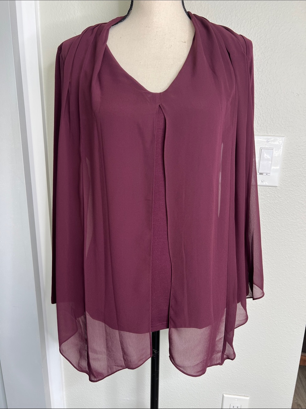 NWOT Vince Camuto Burgundy Sheer V-Neck Overlay Tunic